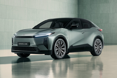 Pilnīgi jaunā elektromobiļa Toyota C-HR+ pasaules debija