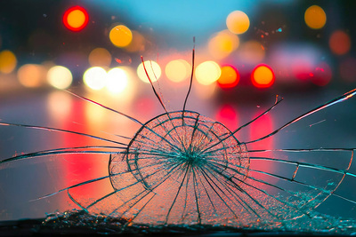 ĪPAŠAIS PIEDĀVĀJUMS VĒJSTIKLA NOMAIŅAI